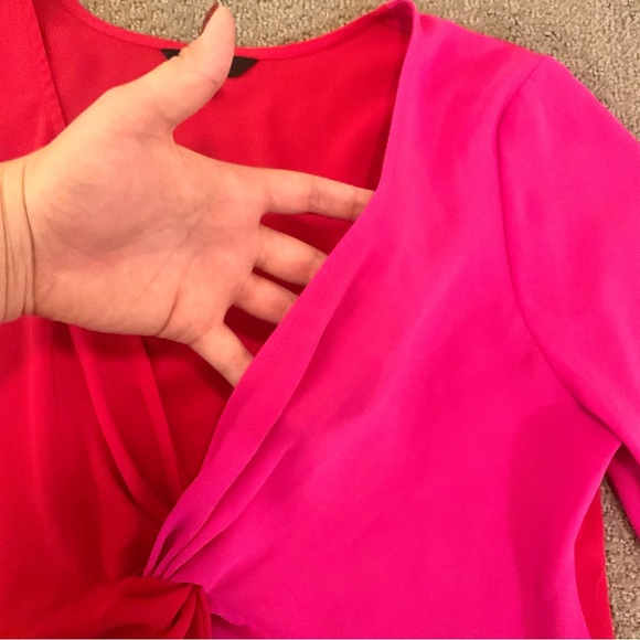 EXPRESS Never Worn Hot Pink Bright Red Long Sleeve Half n Half Knot Top - Picture 3 of 6